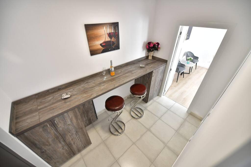 Luxury Studio / M Romancierilor Boekarest Buitenkant foto