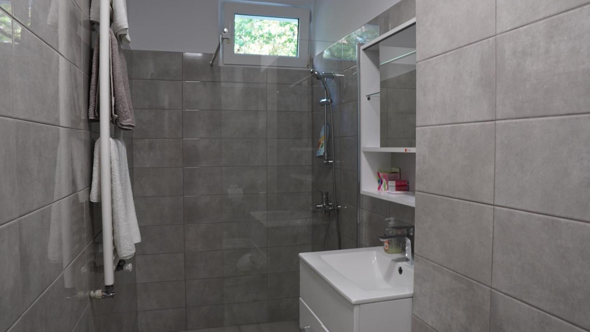 Luxury Studio / M Romancierilor Boekarest Buitenkant foto